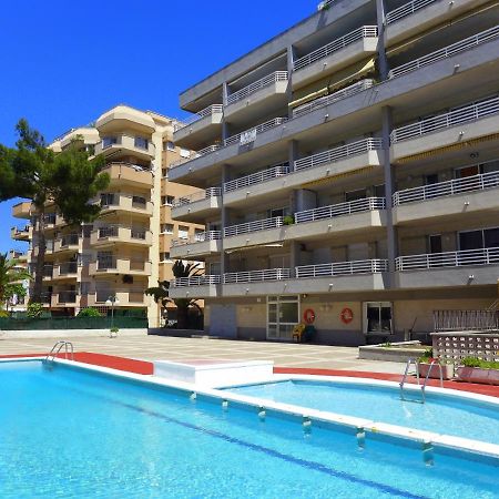 Rentalmar Zahara Family Suites Salou Exterior foto